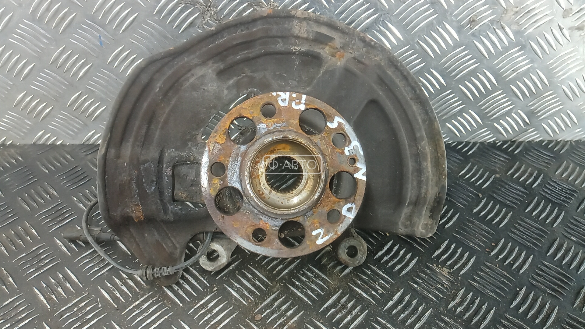 Ступица передняя правая