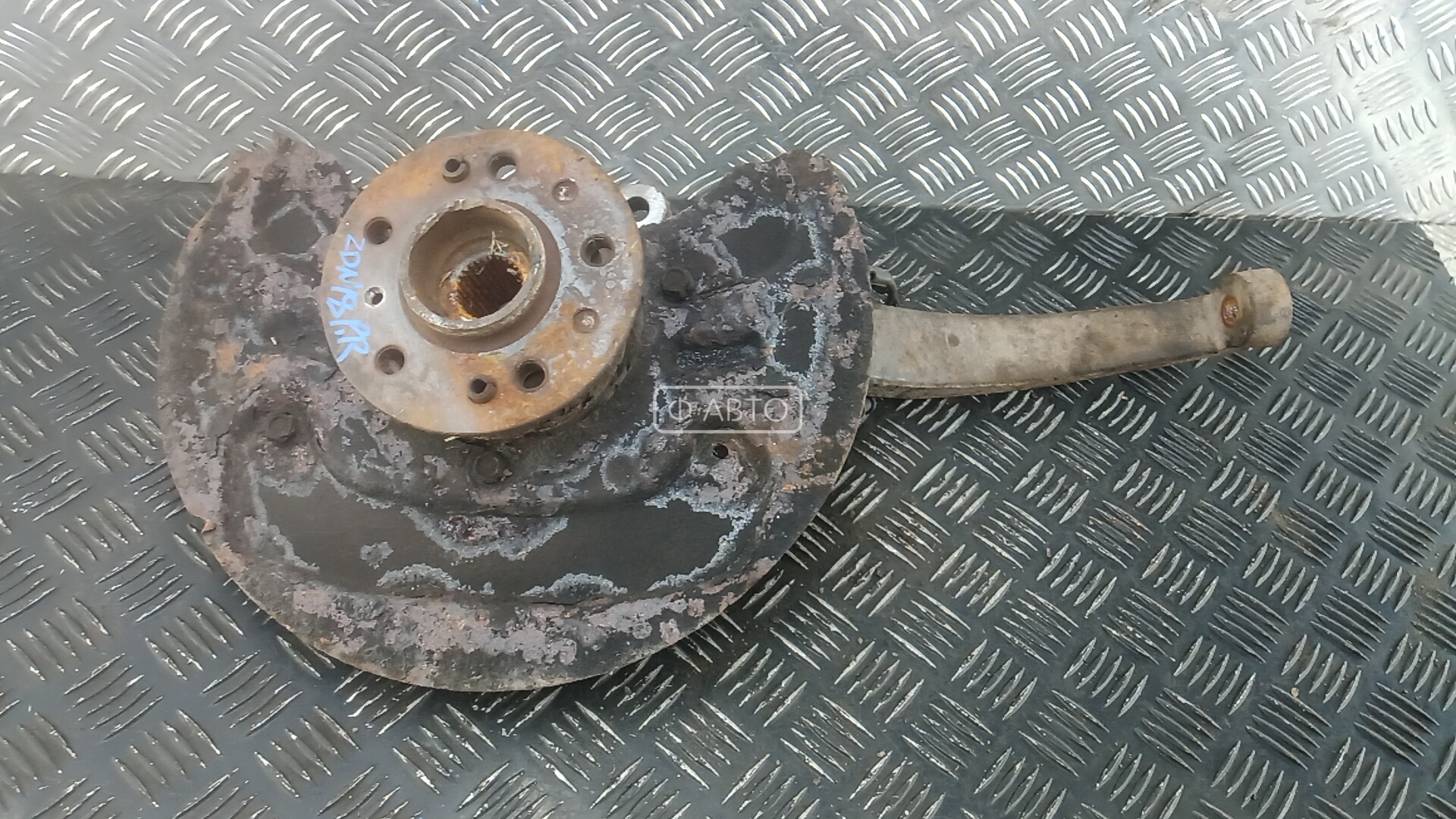 Ступица передняя правая