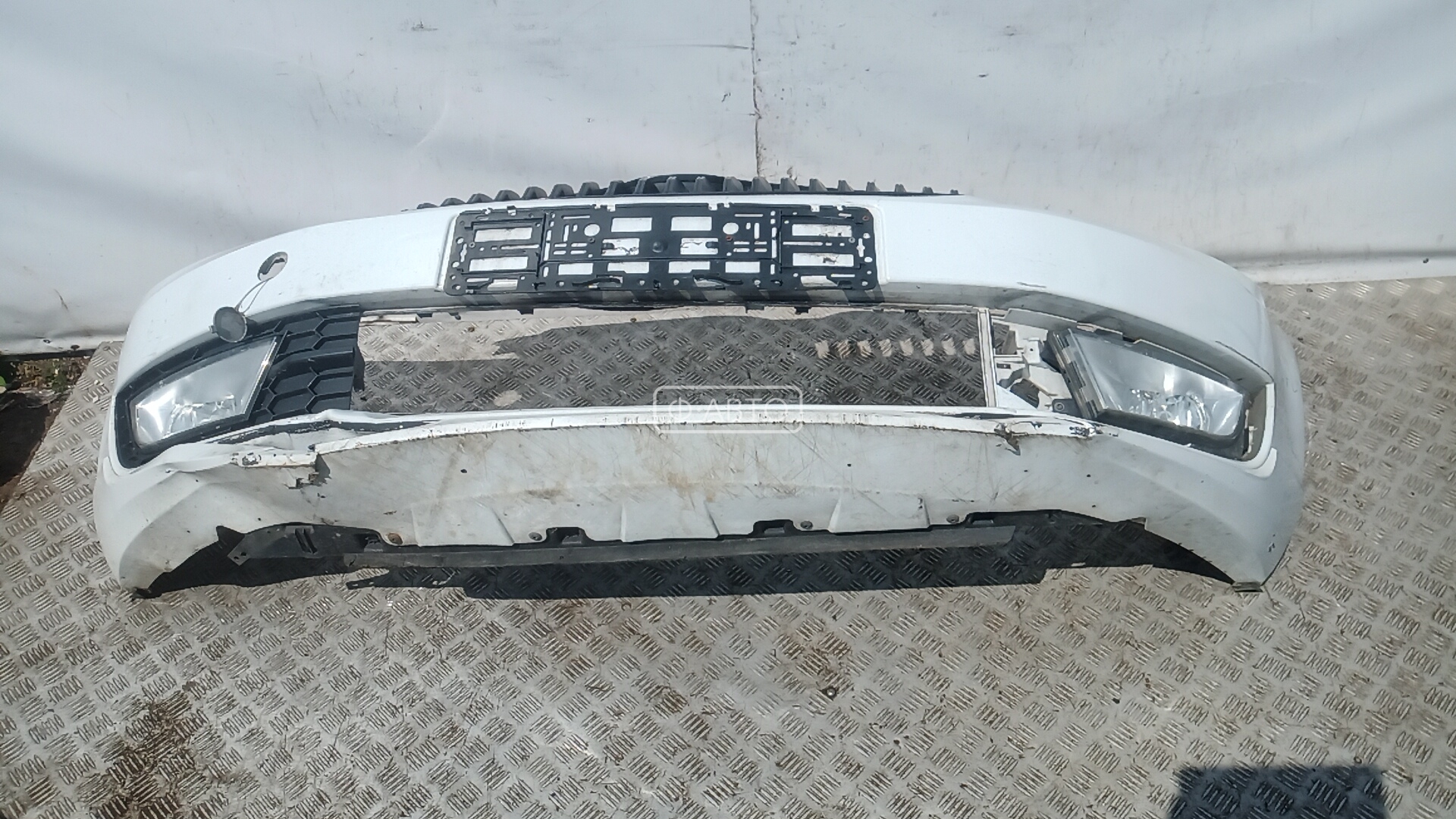 Бампер передний