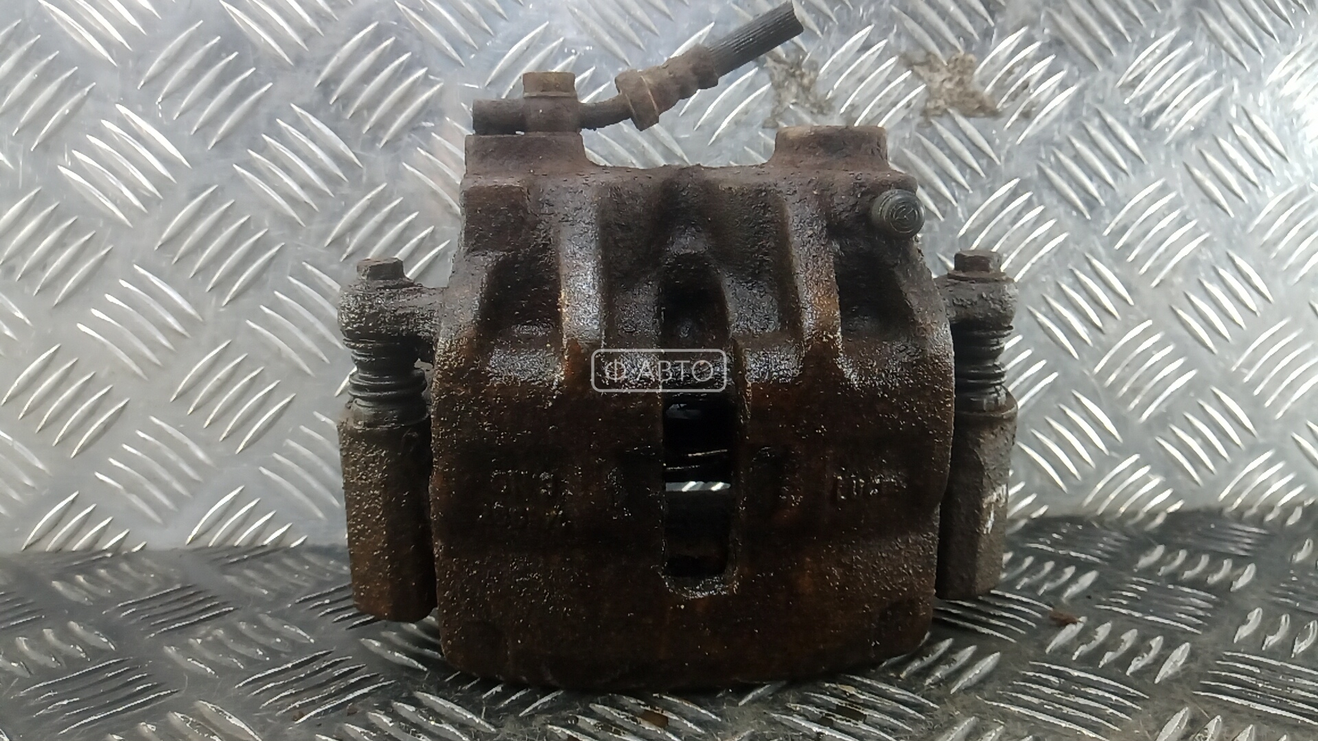 Суппорт тормозной передний правый