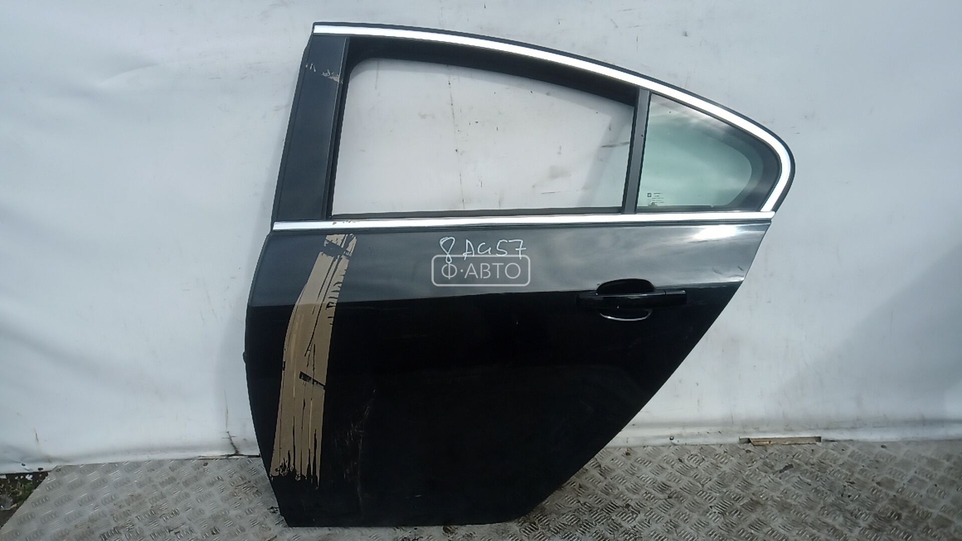 Дверь задняя левая