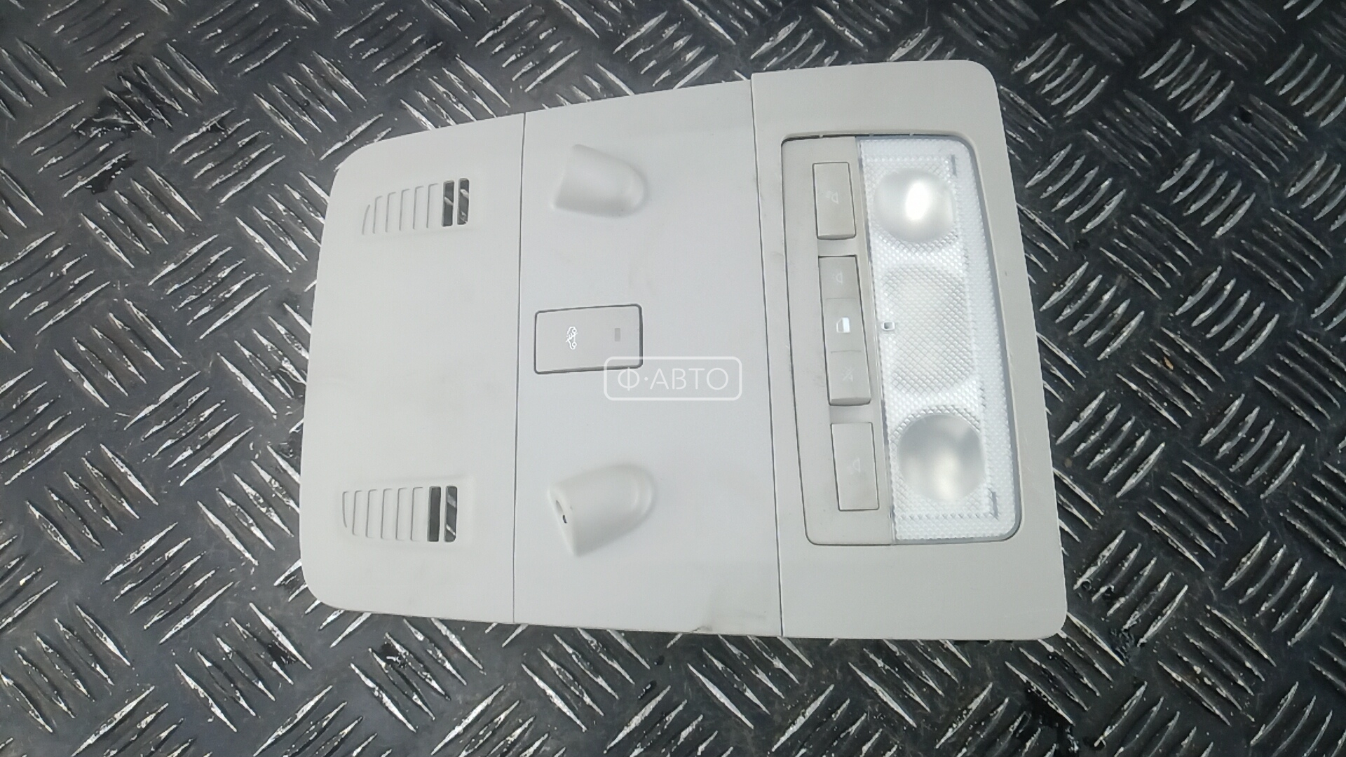 Фонарь освещения салона