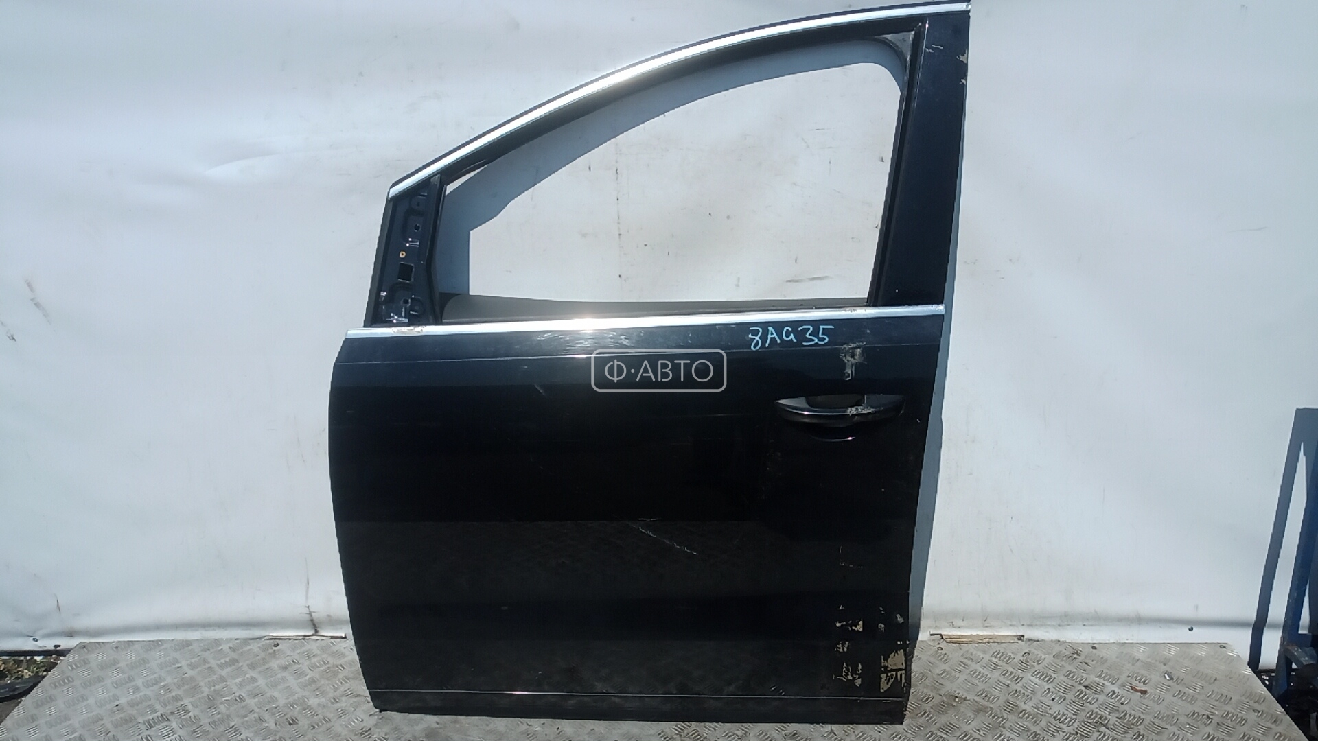 Дверь передняя левая
