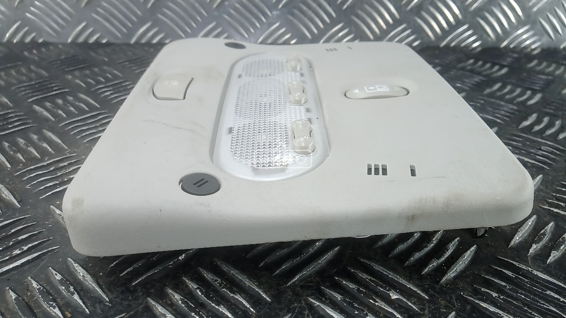 Фонарь освещения салона