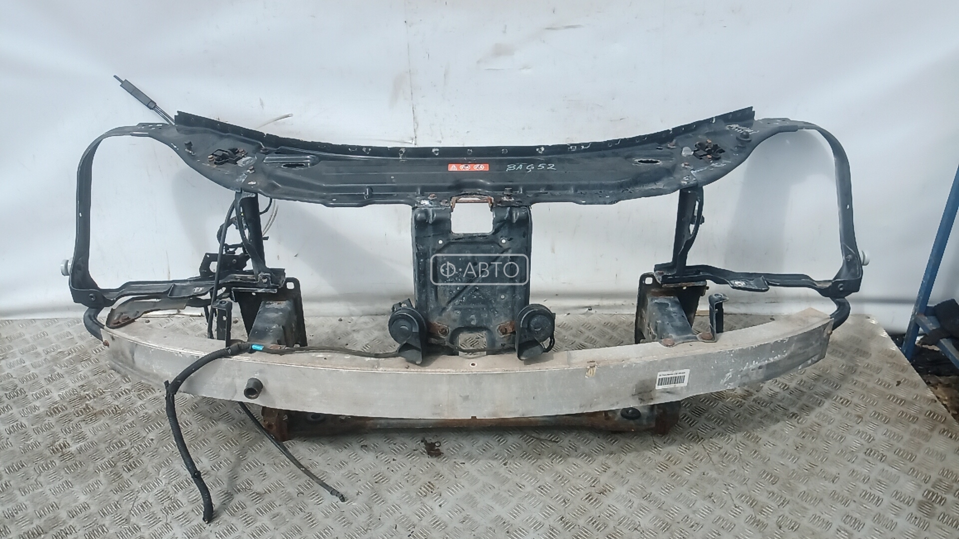 Передняя панель крепления облицовки (телевизор)