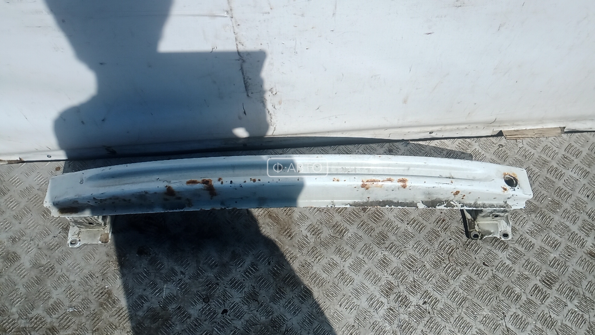 Усилитель бампера задний