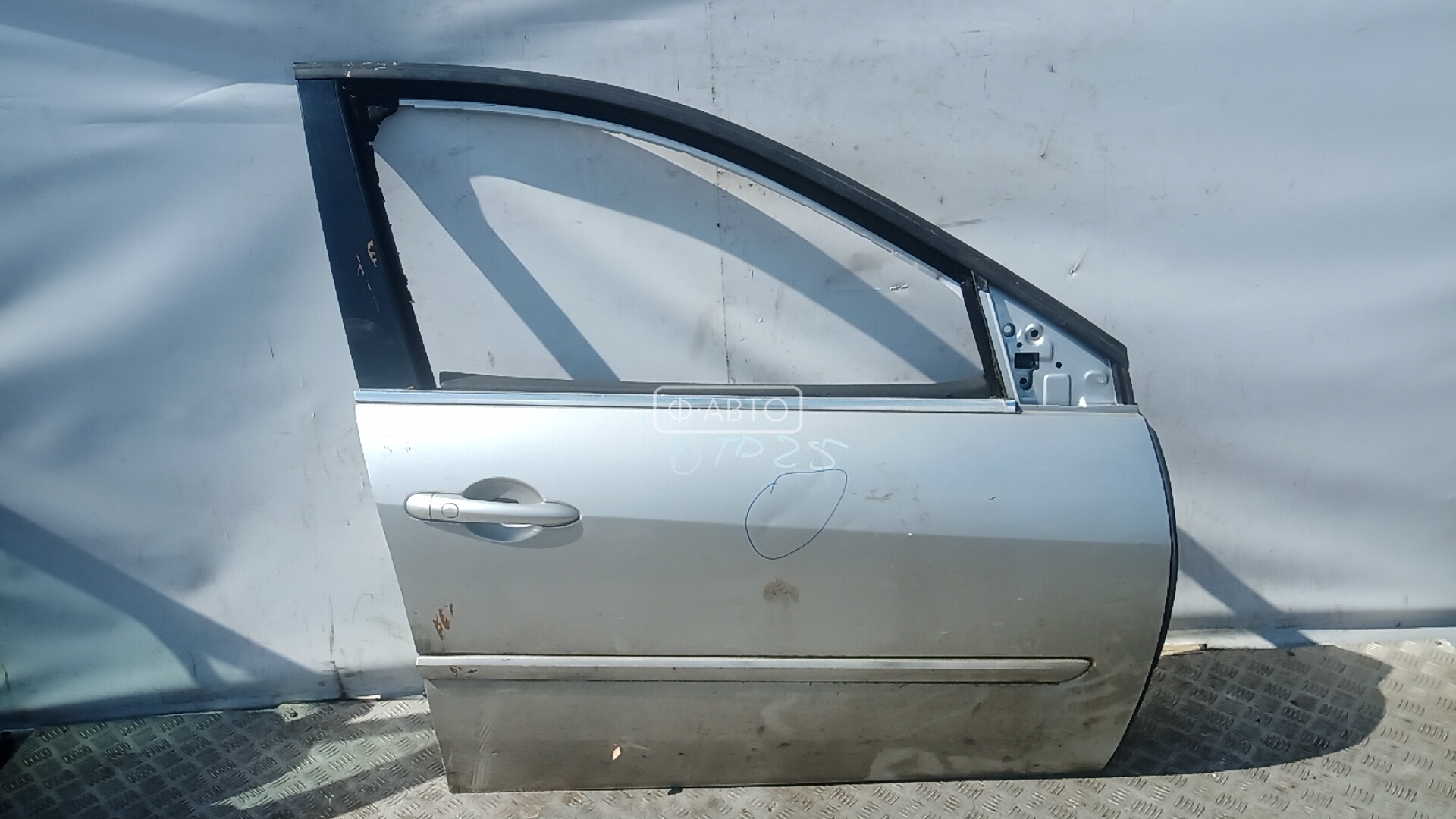 Дверь передняя правая