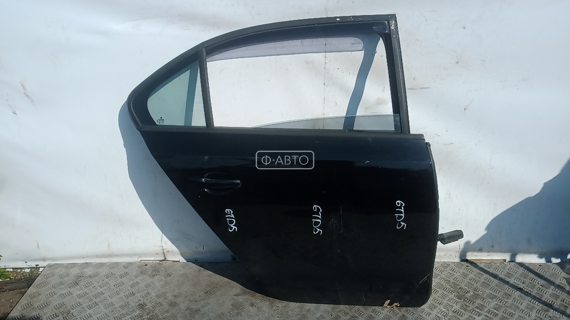 Дверь задняя правая