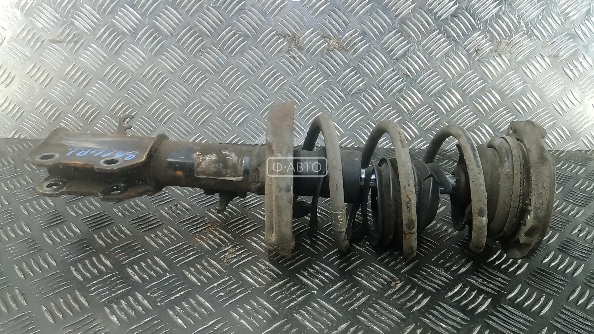 Стойка передняя левая