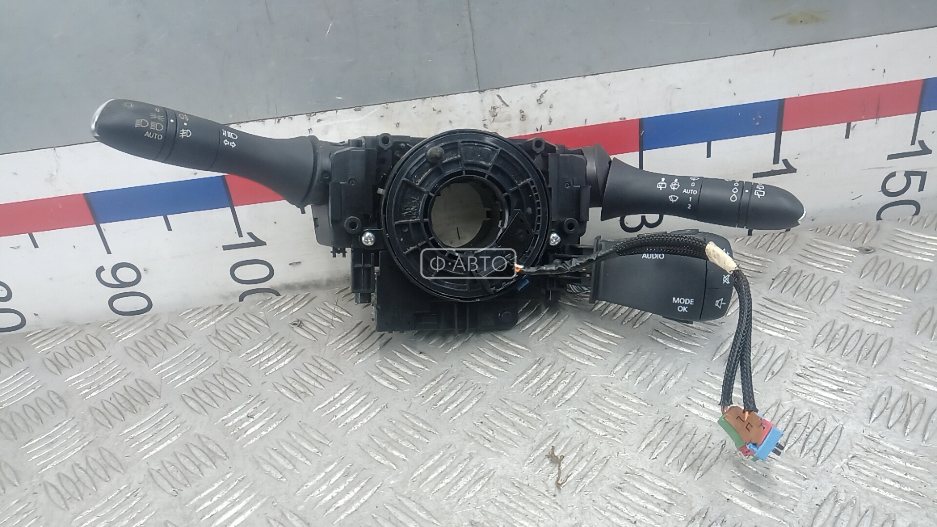 Переключатель поворотов и дворников (стрекоза)