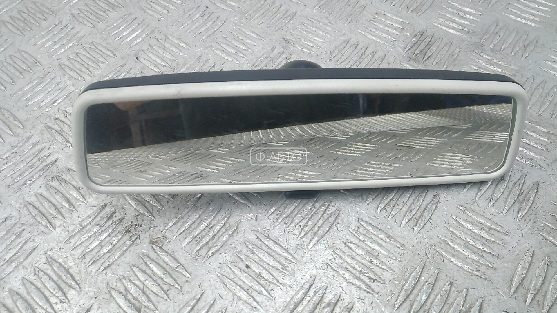 Зеркало салона