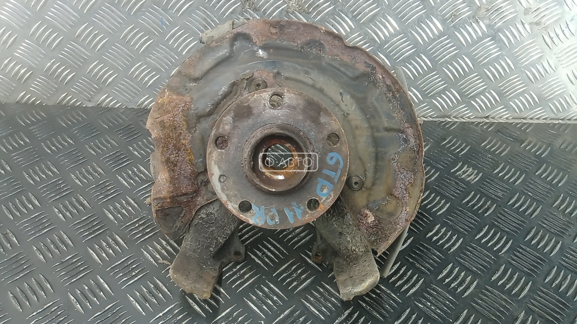 Ступица передняя правая