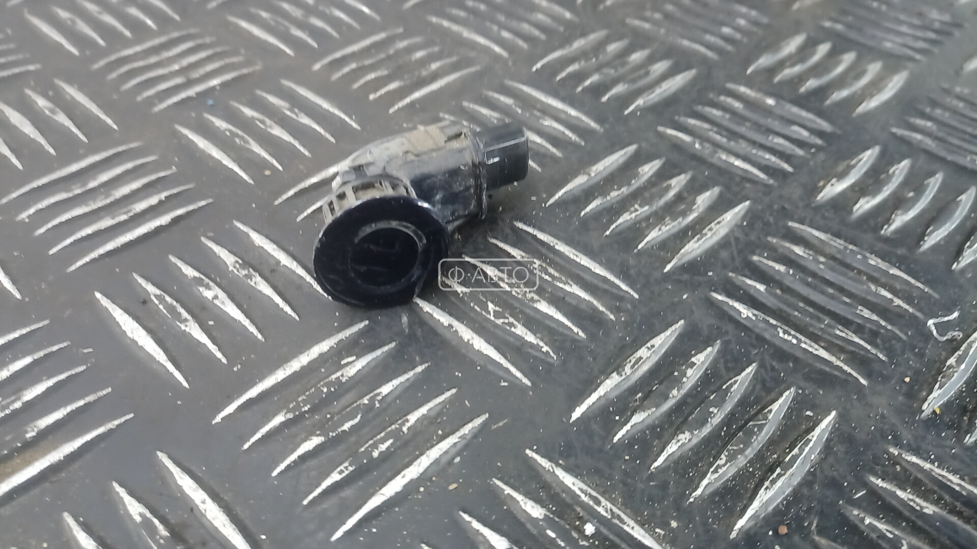 Парктроник передний