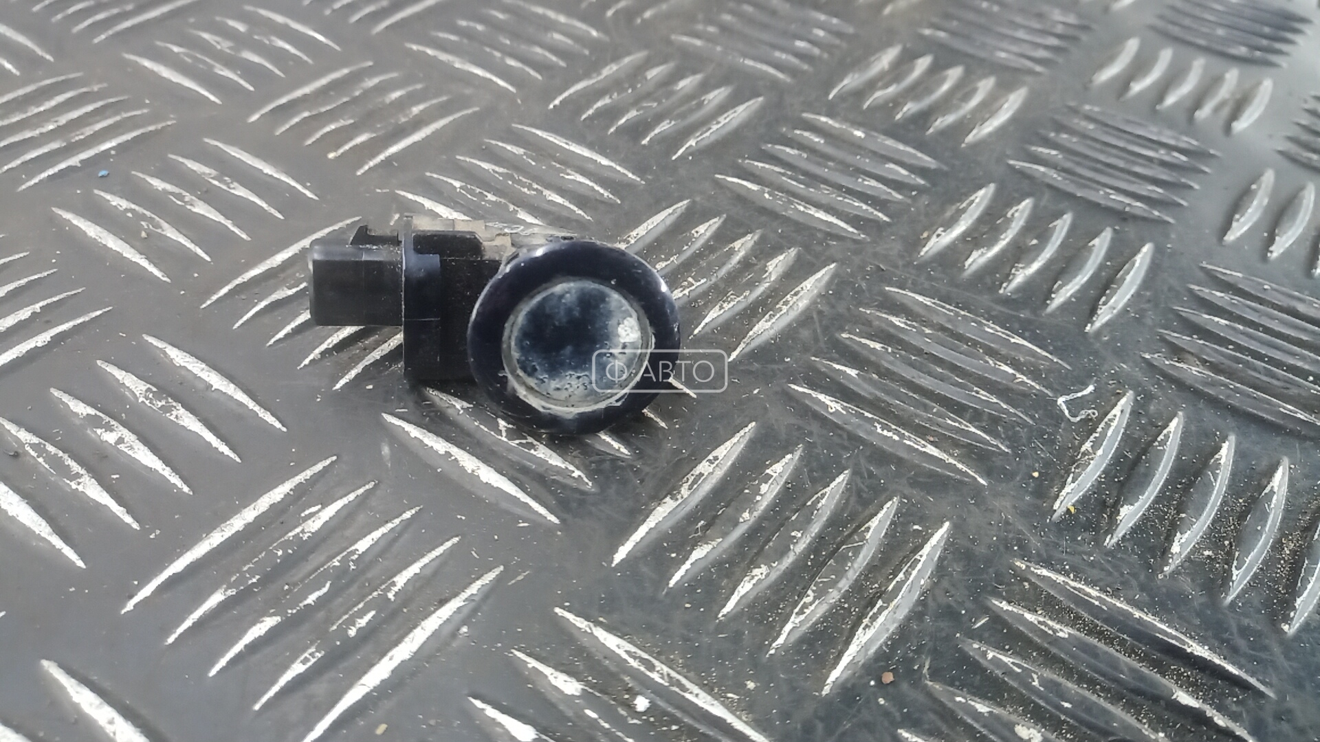 Парктроник передний