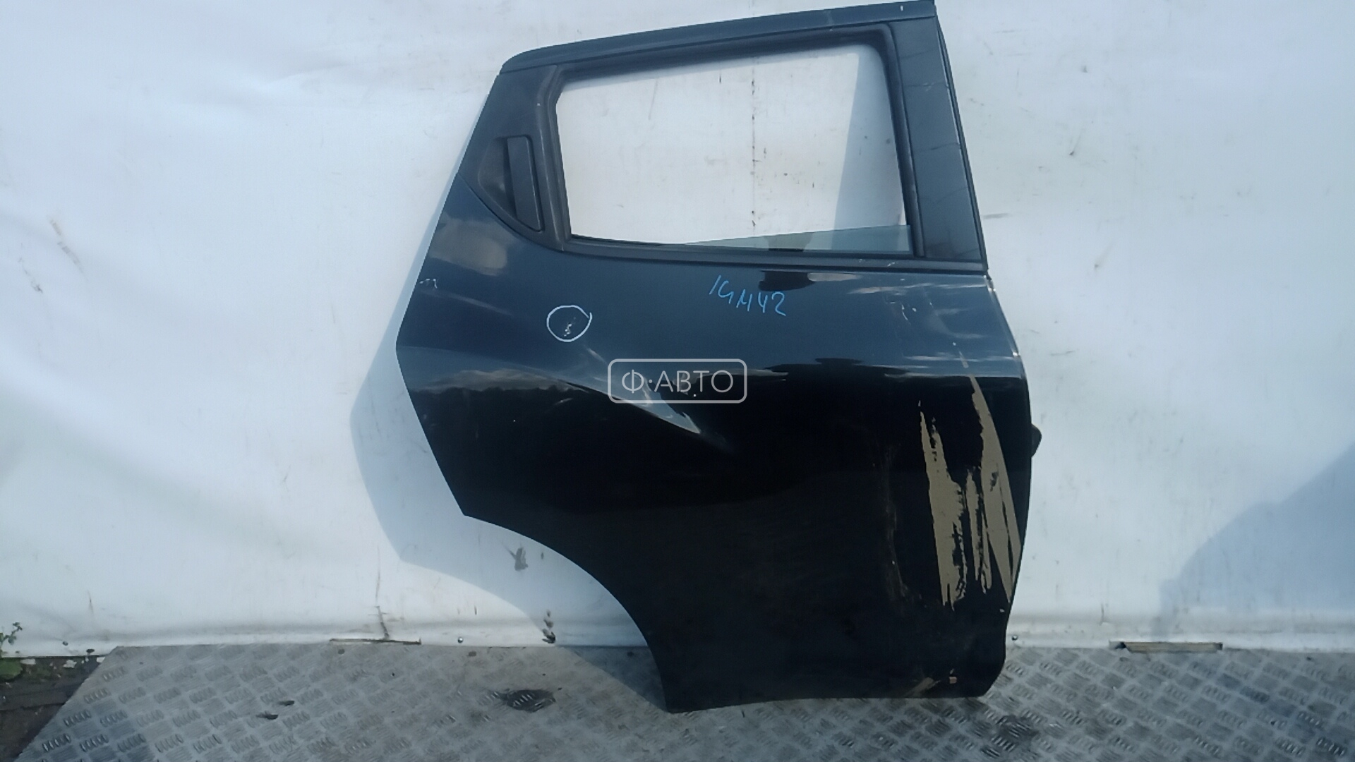 Дверь задняя правая