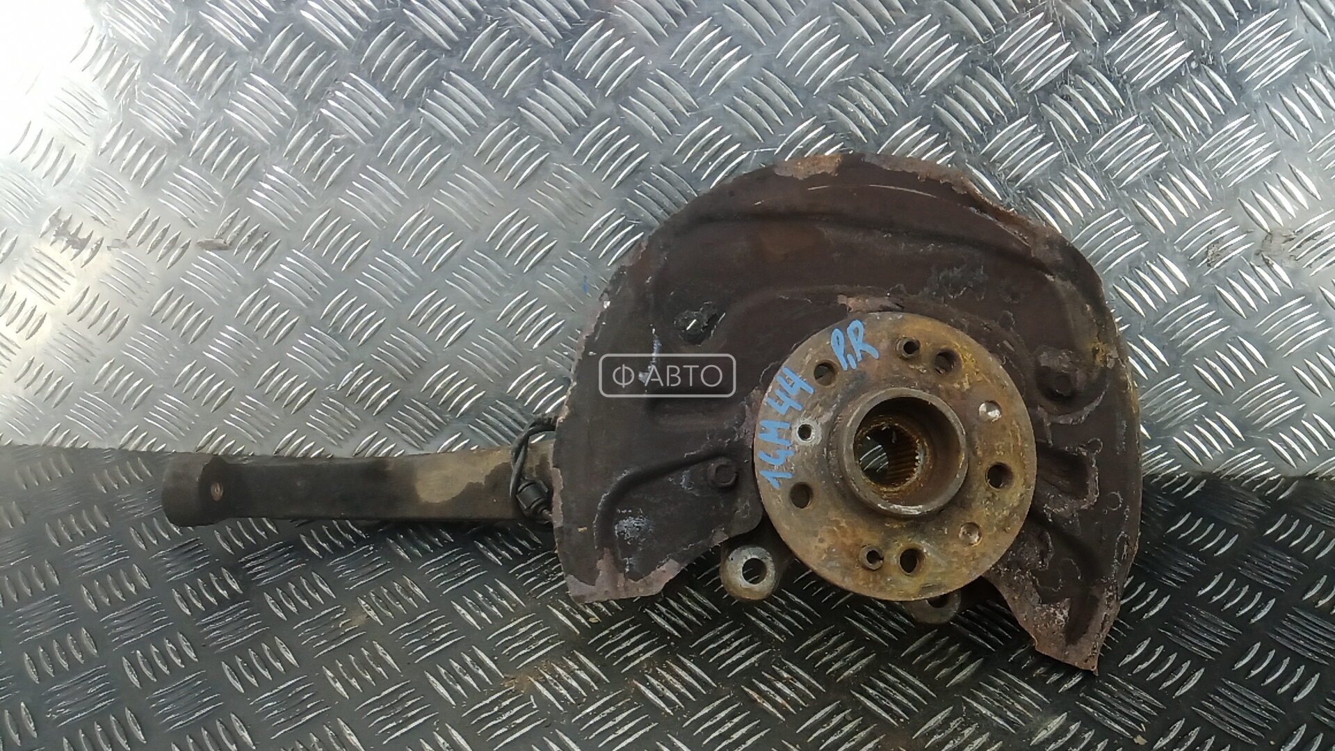 Ступица передняя правая