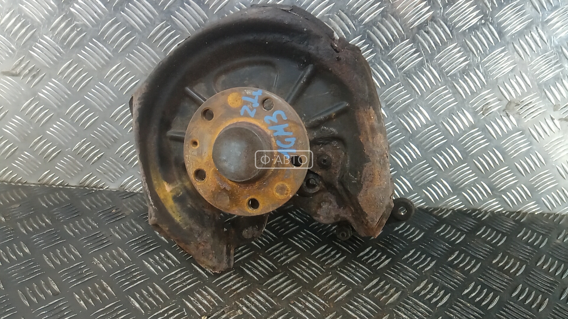 Ступица задняя левая