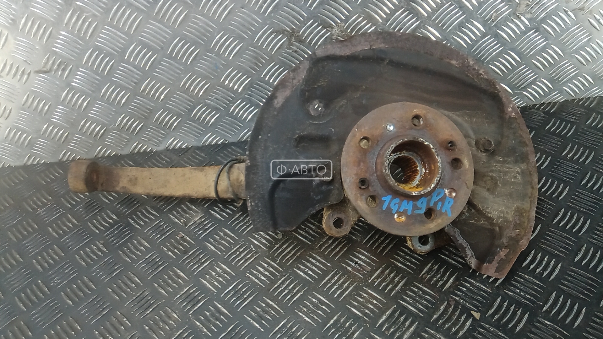 Ступица передняя правая