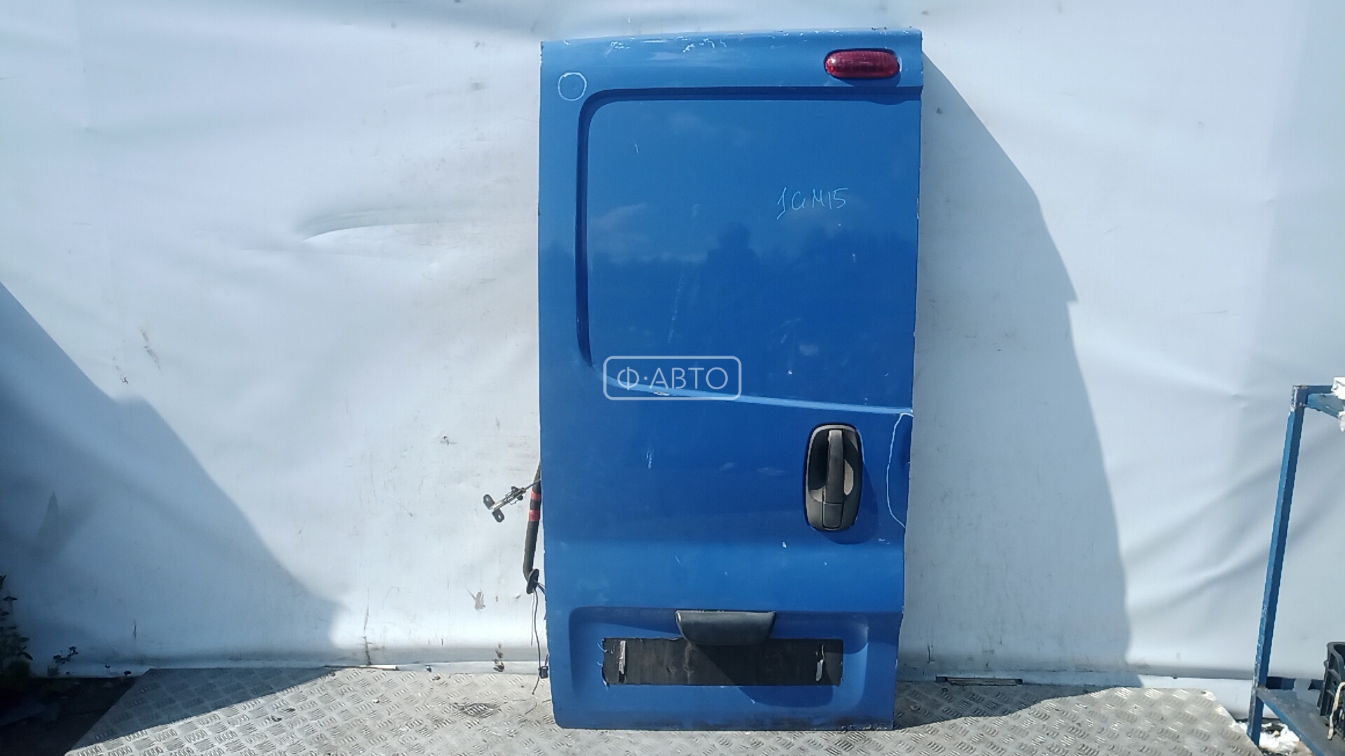 Дверь распашная левая