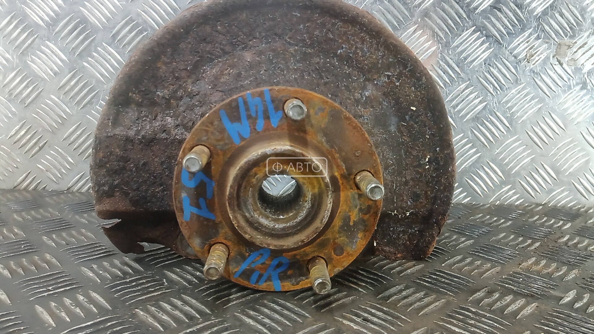 Ступица передняя правая