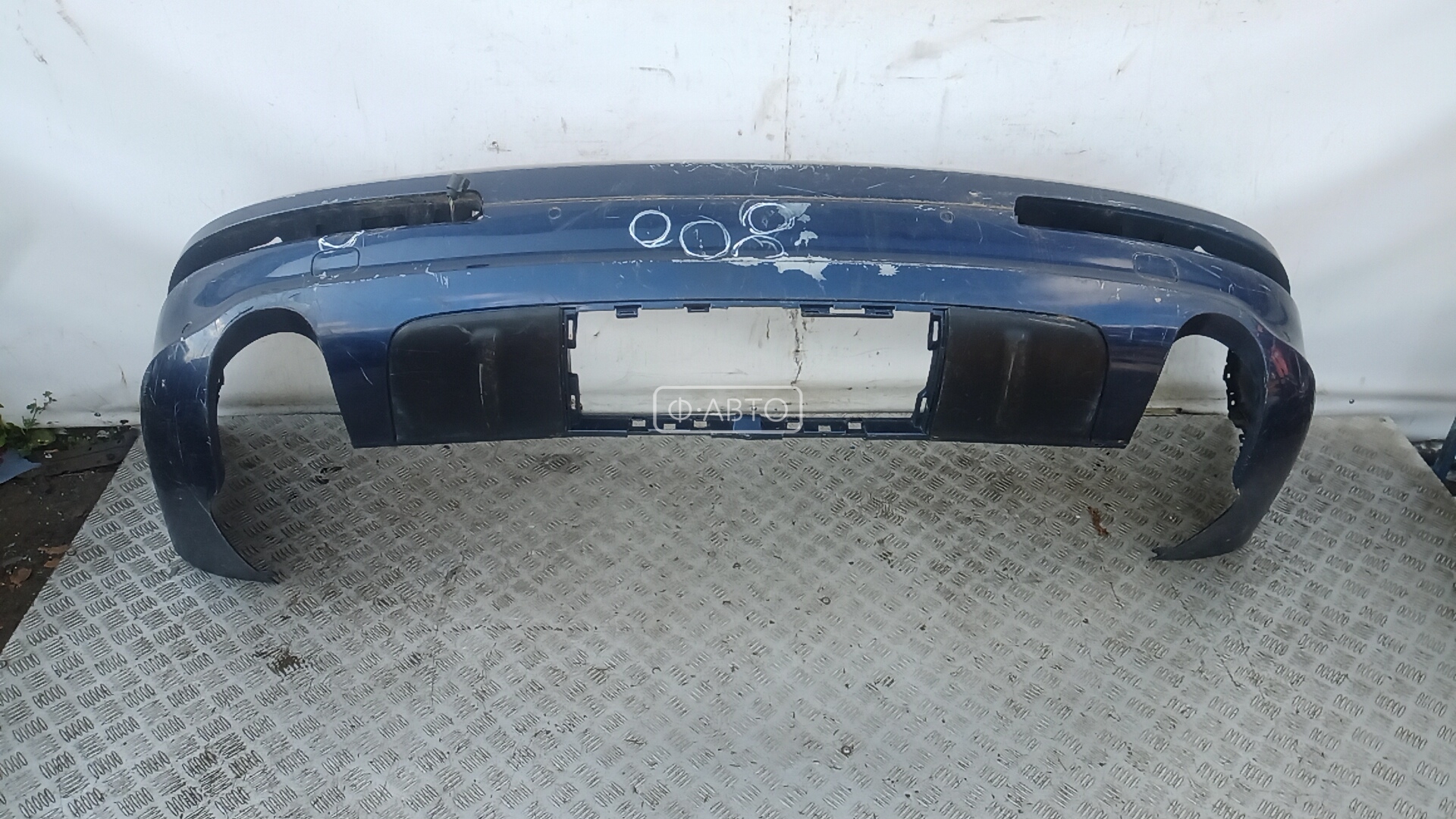 Бампер задний