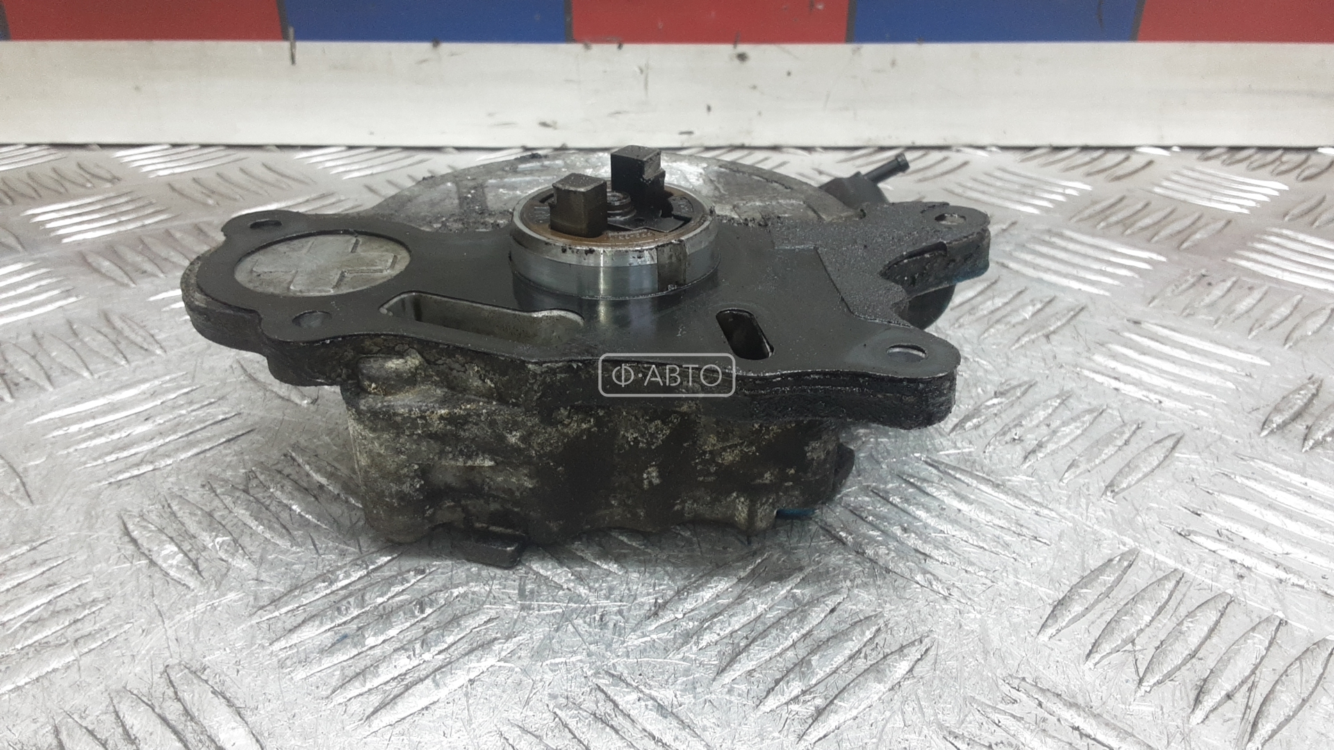 Насос вакуумный