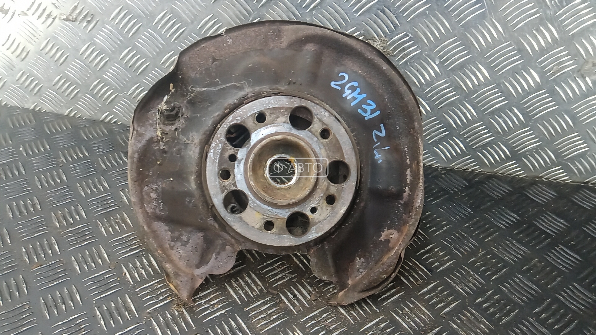 Ступица задняя левая