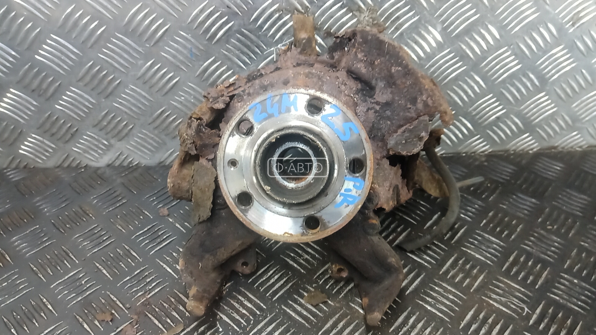 Ступица передняя правая