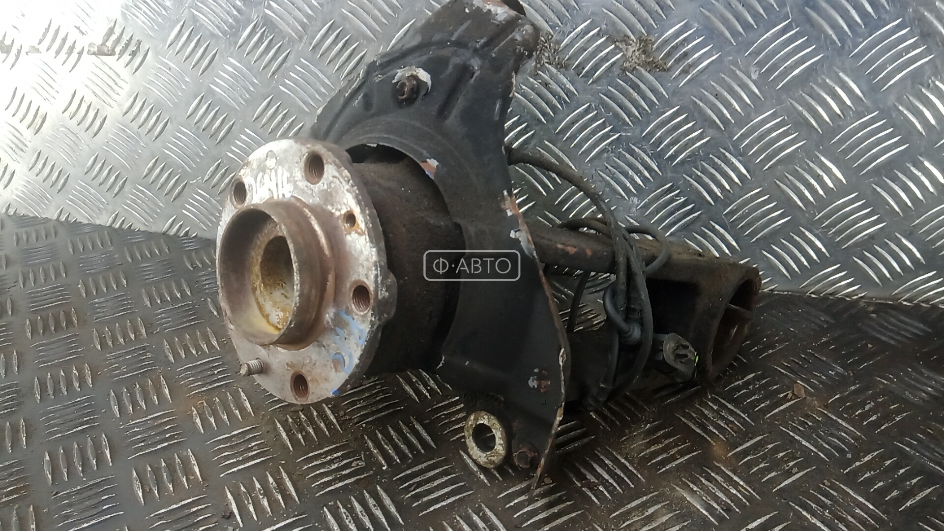 Ступица передняя правая