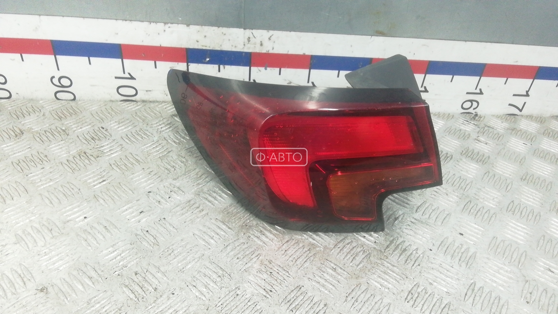 Фонарь задний левый