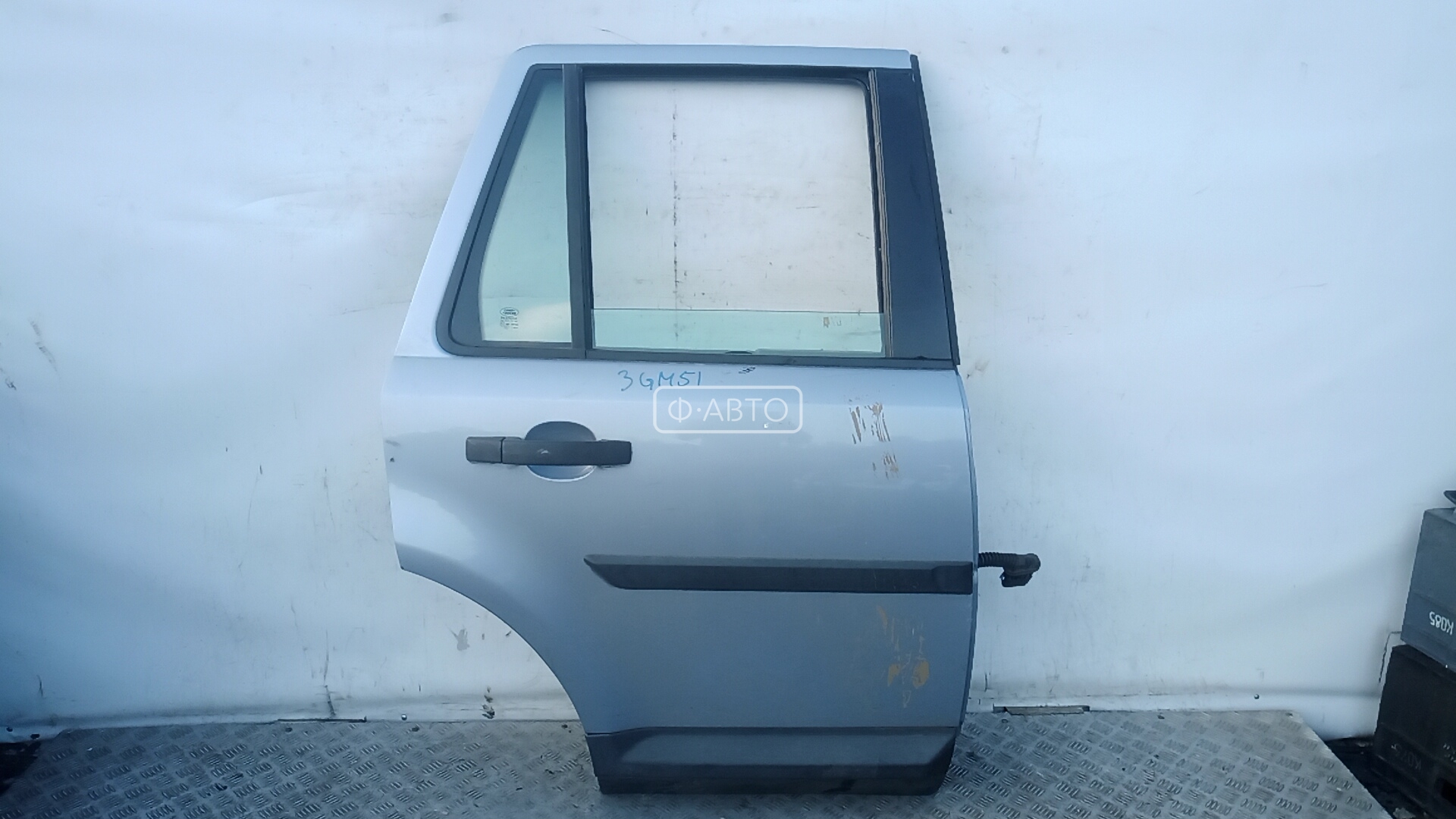 Дверь задняя правая