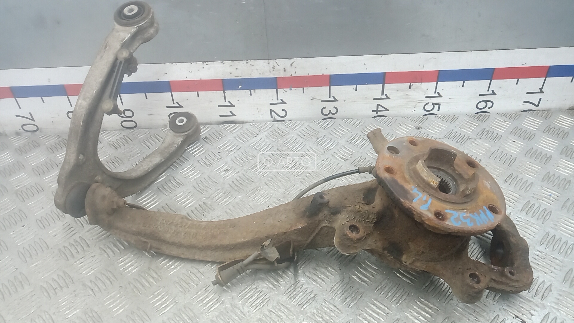 Ступица передняя левая