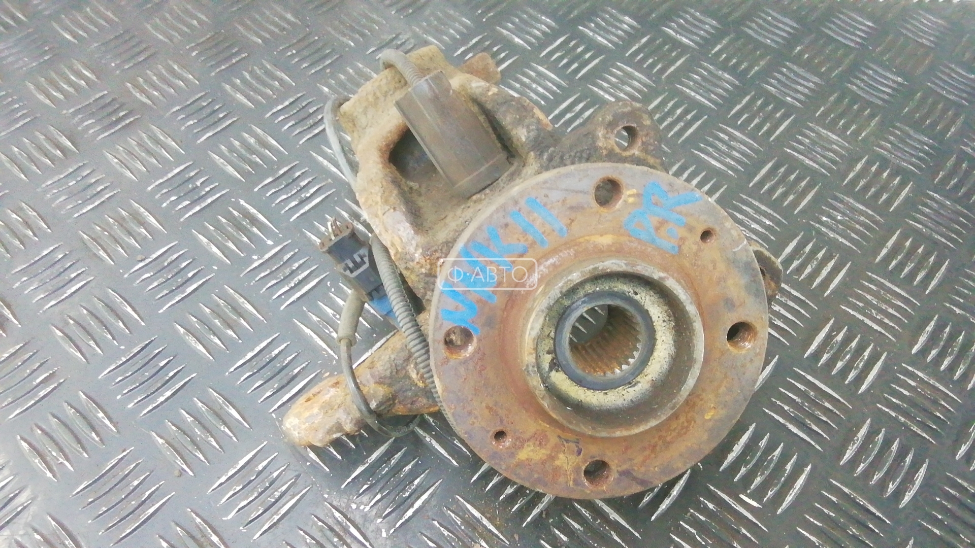 Ступица передняя правая