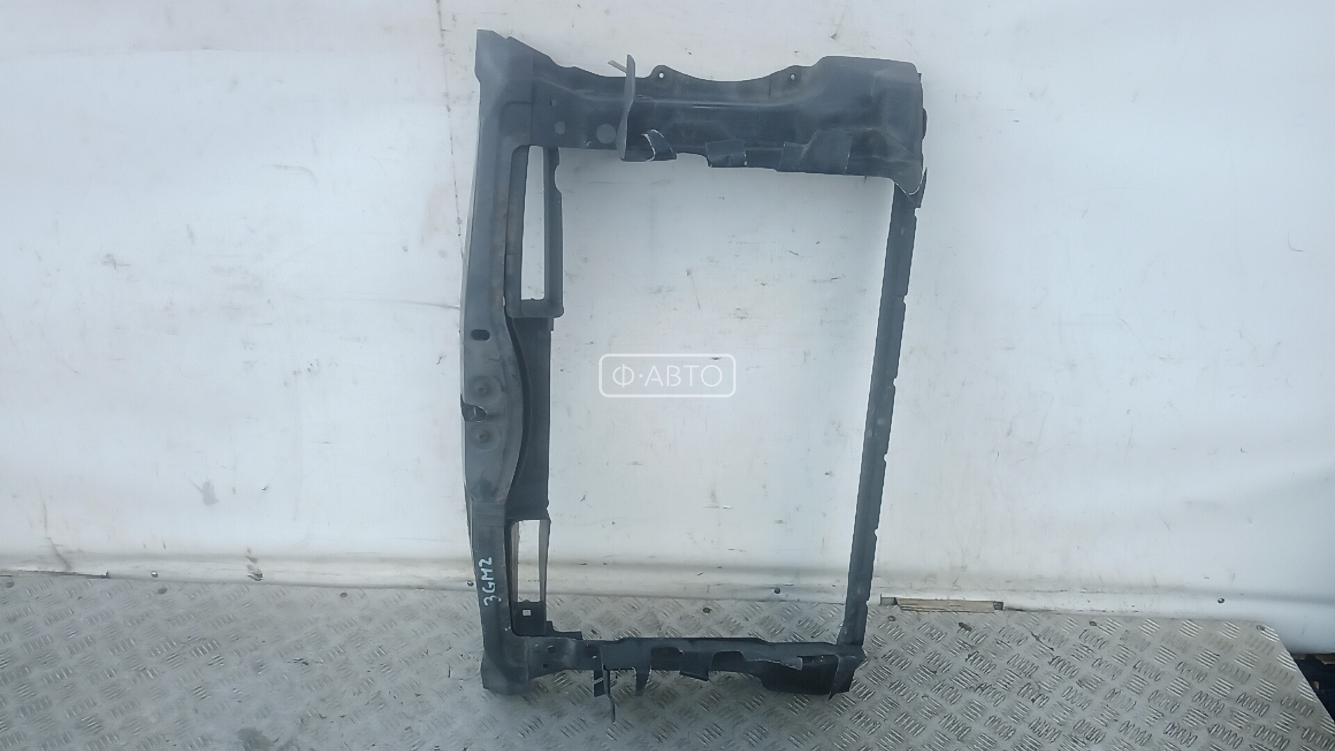 Передняя панель крепления облицовки (телевизор)