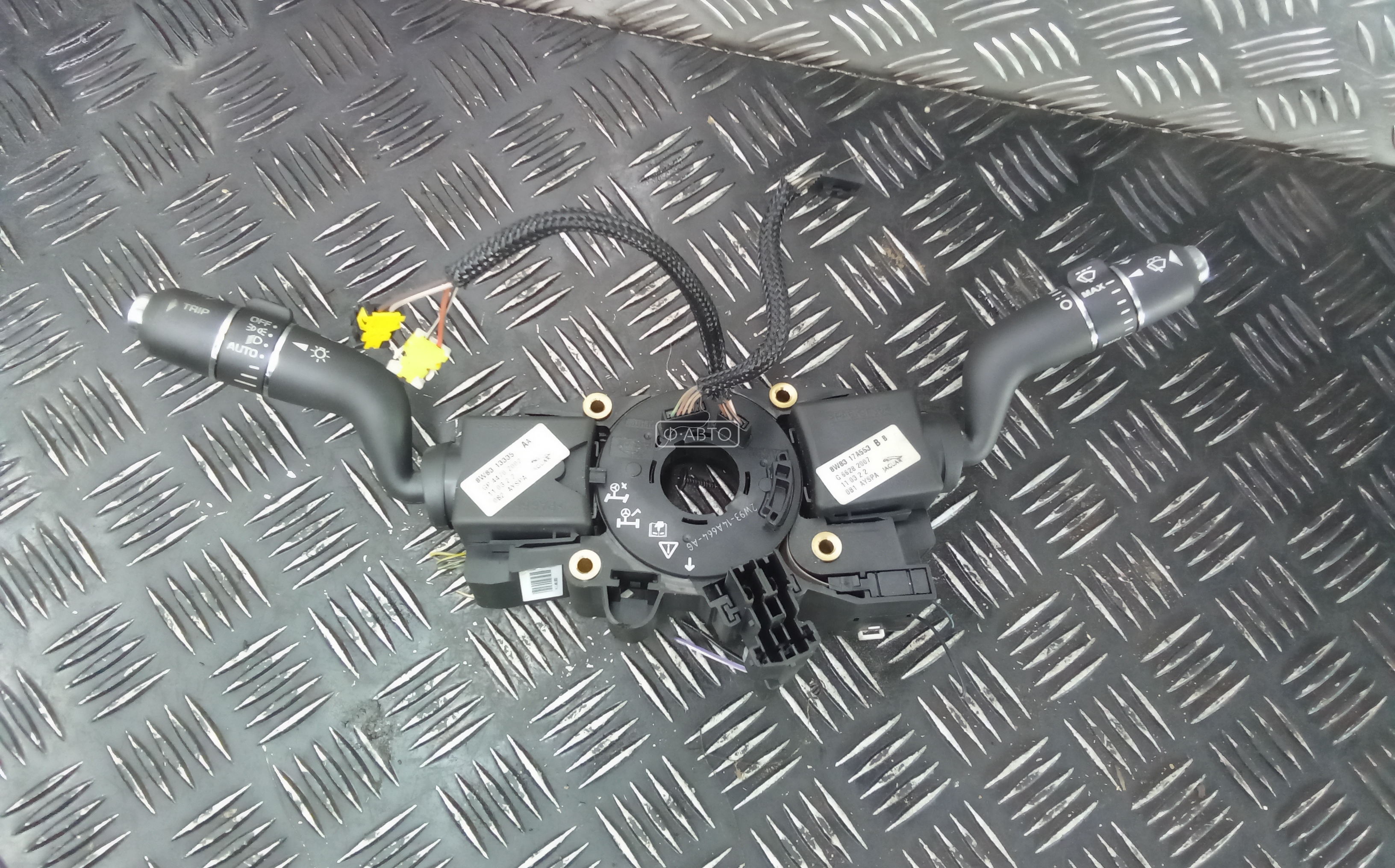 Переключатель поворотов и дворников (стрекоза)