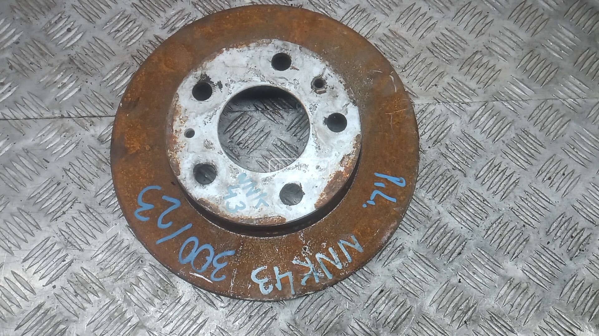 Диск тормозной передний