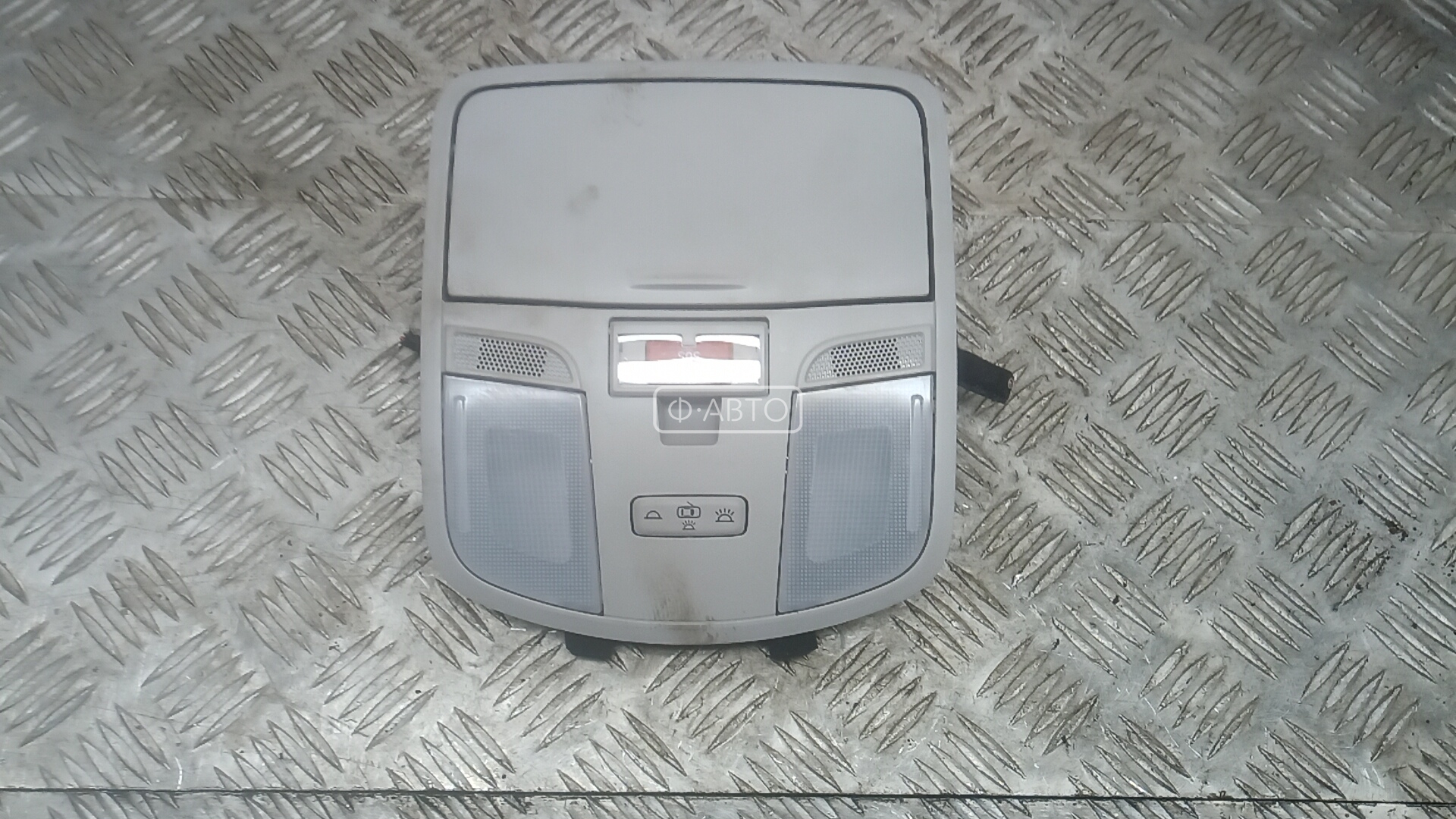 Фонарь освещения салона