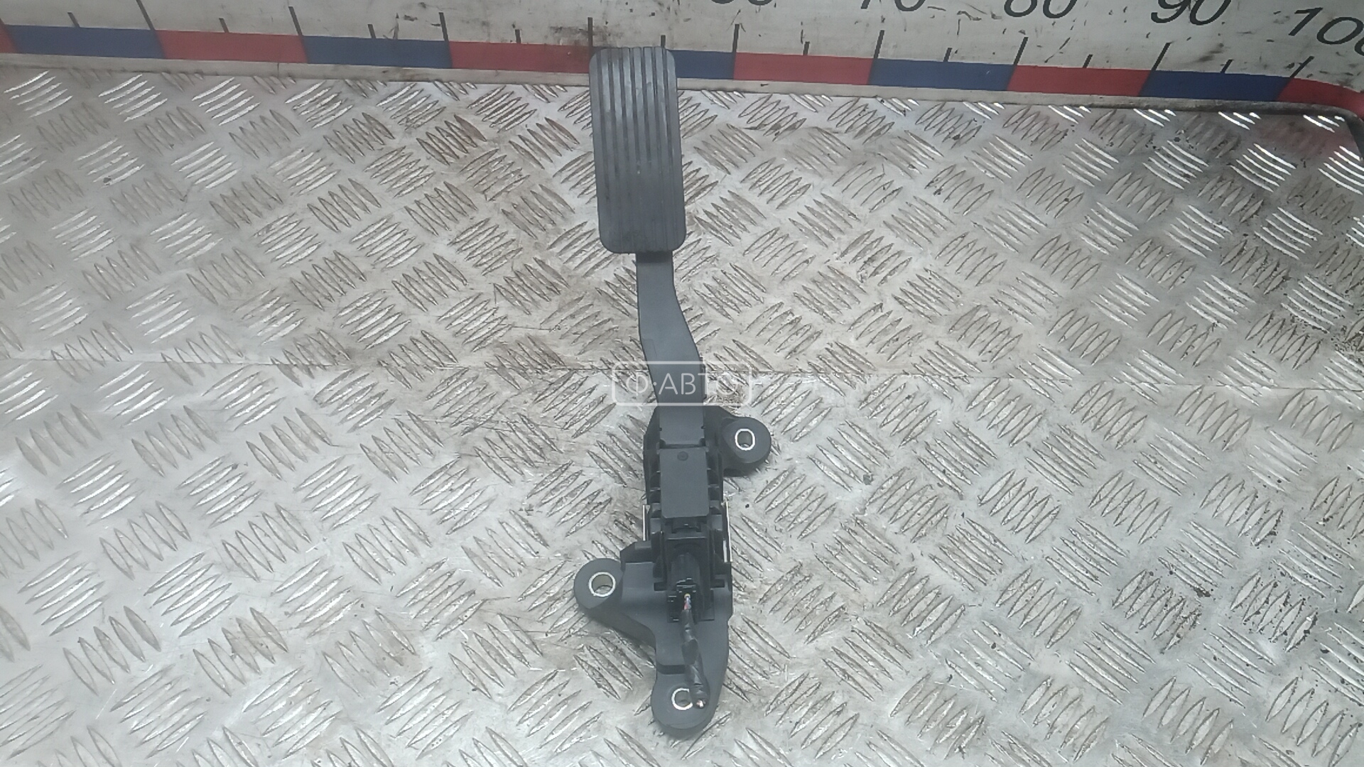 Педаль газа