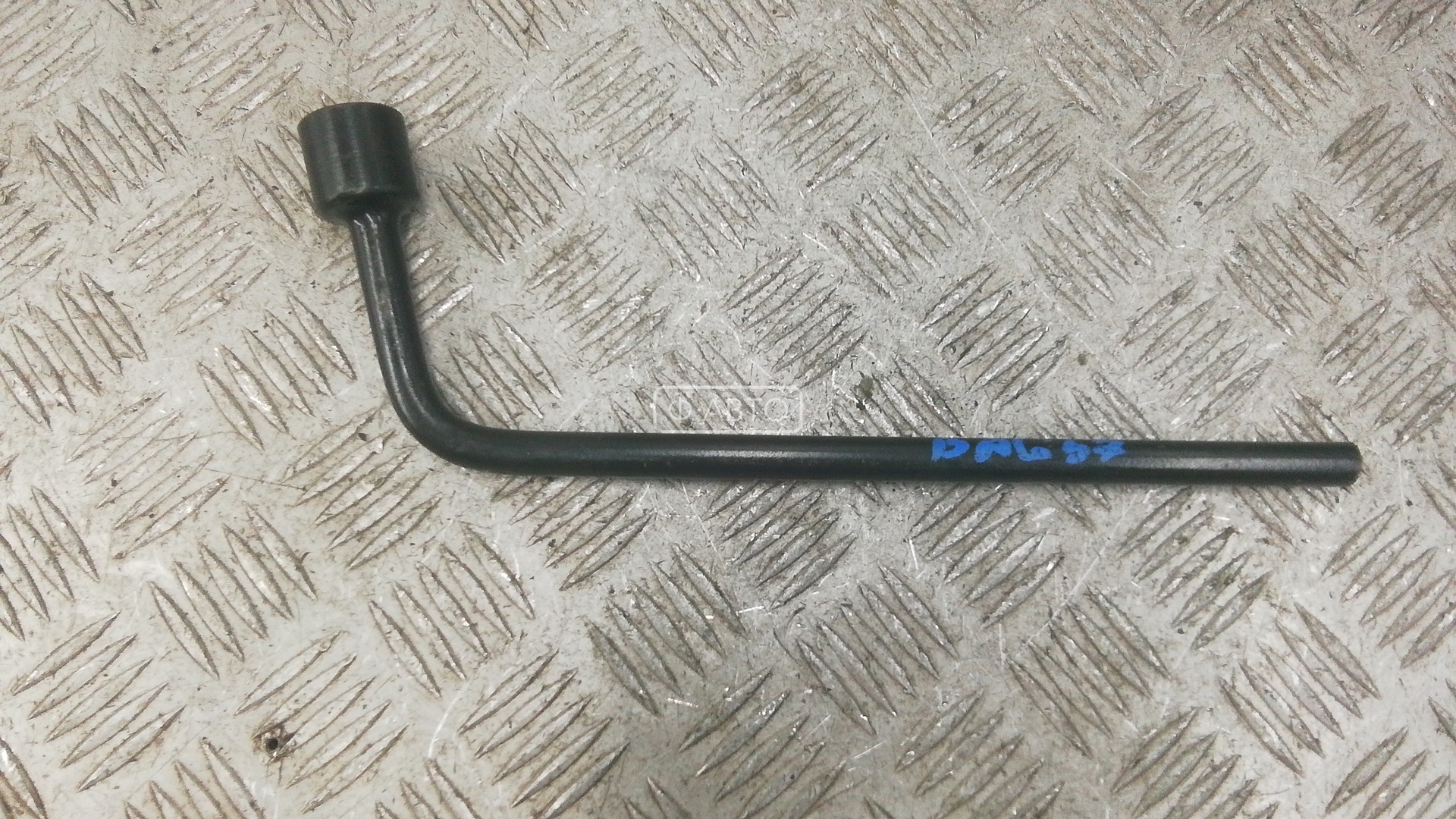 Ключ колесный