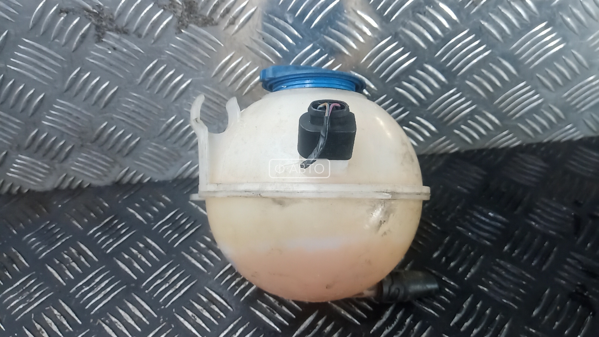 Бачок расширительный