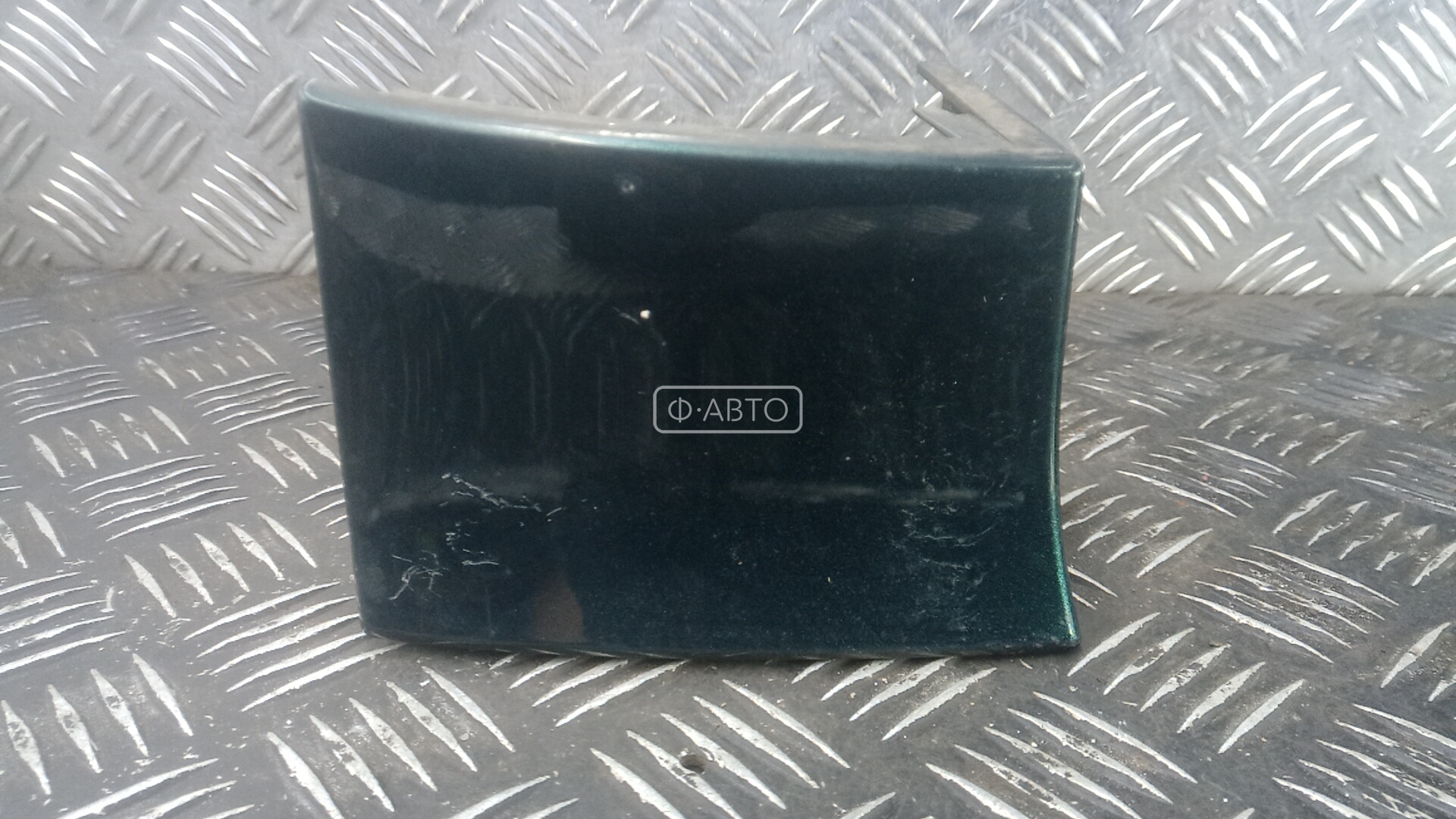 Ус под фонарь левый