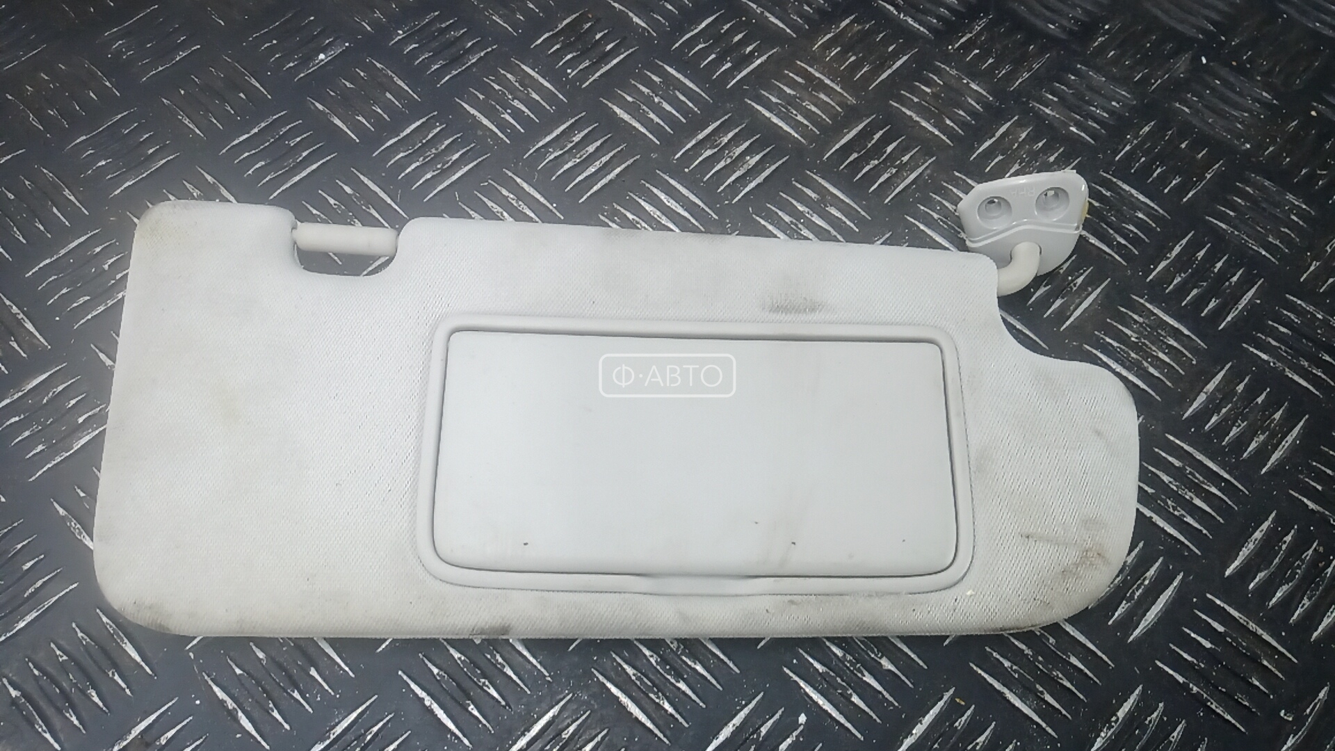 Солнцезащитный козырек