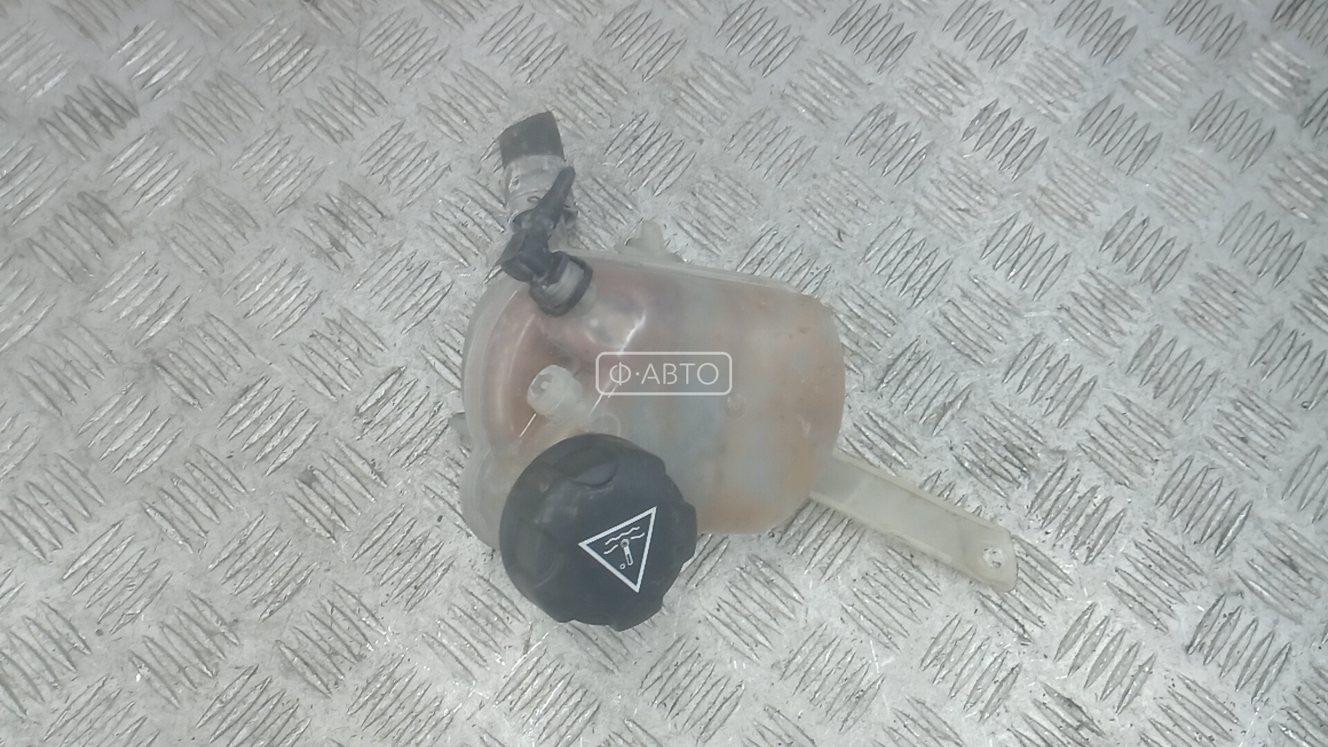 Бачок расширительный