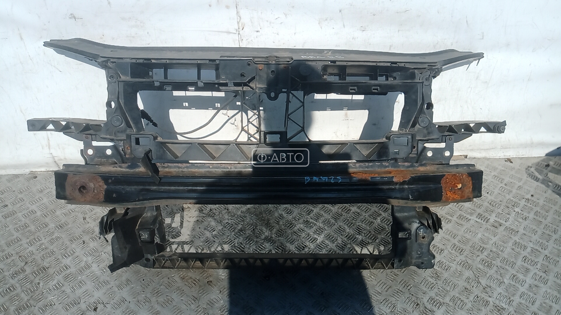 Передняя панель крепления облицовки (телевизор)