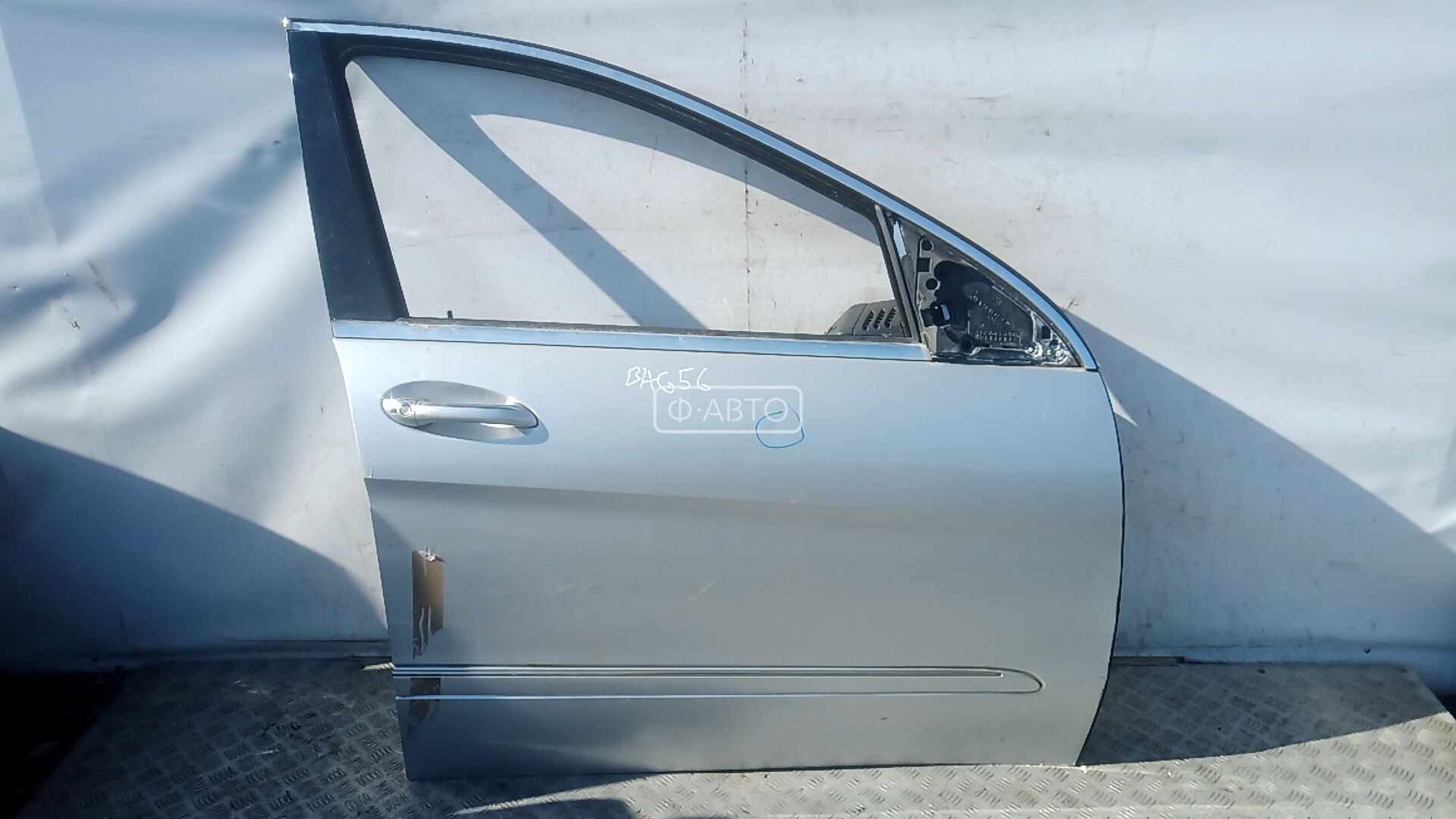 Дверь передняя правая