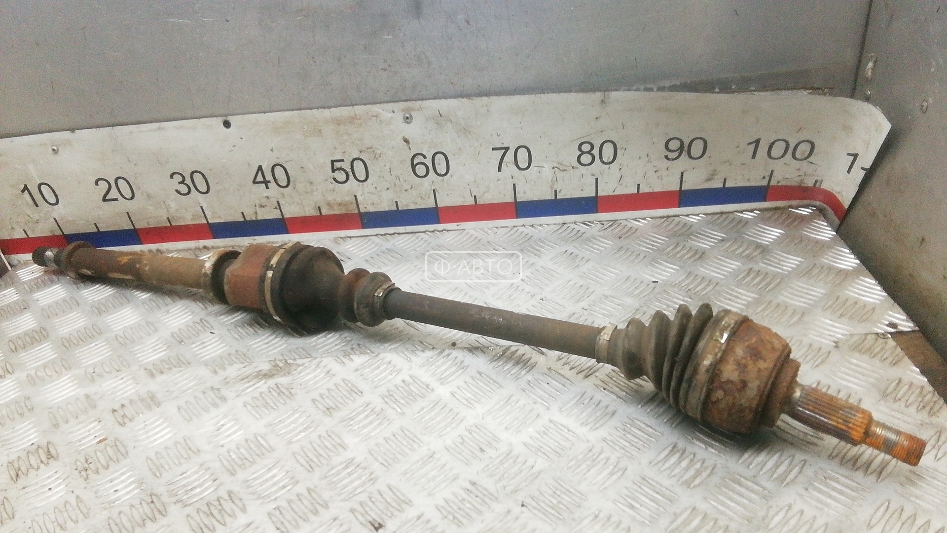 Привод передний правый