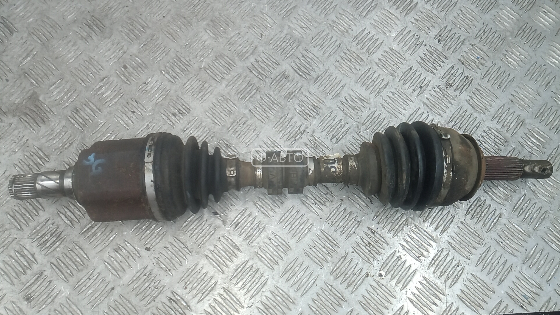 Привод передний левый