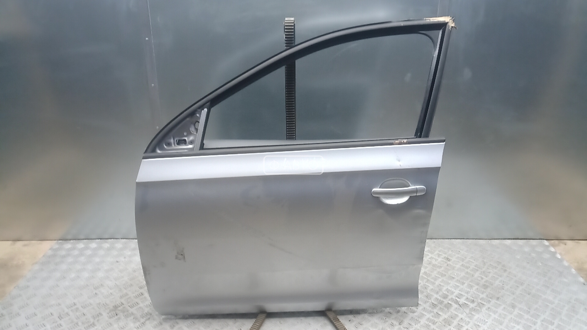 Дверь передняя левая