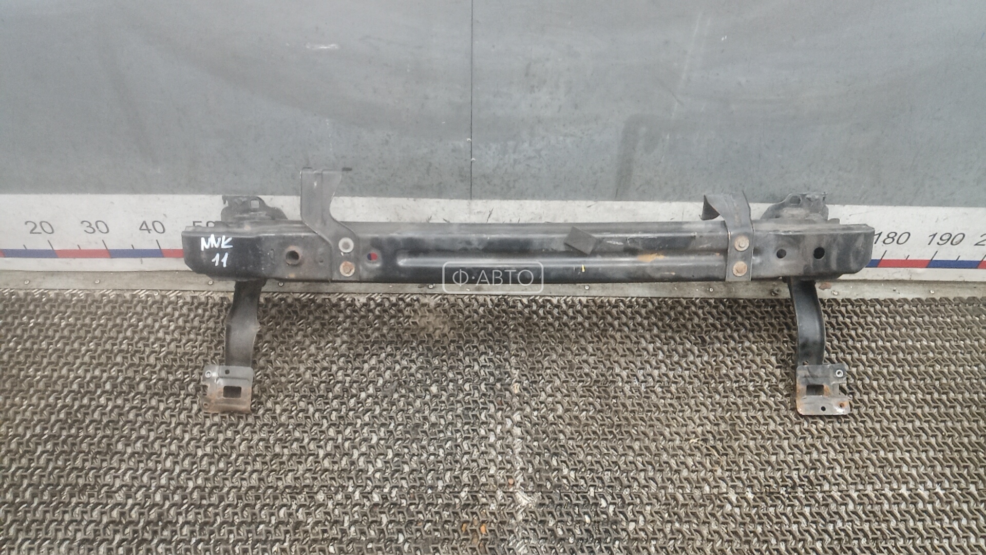 Усилитель бампера передний (кронштейн)