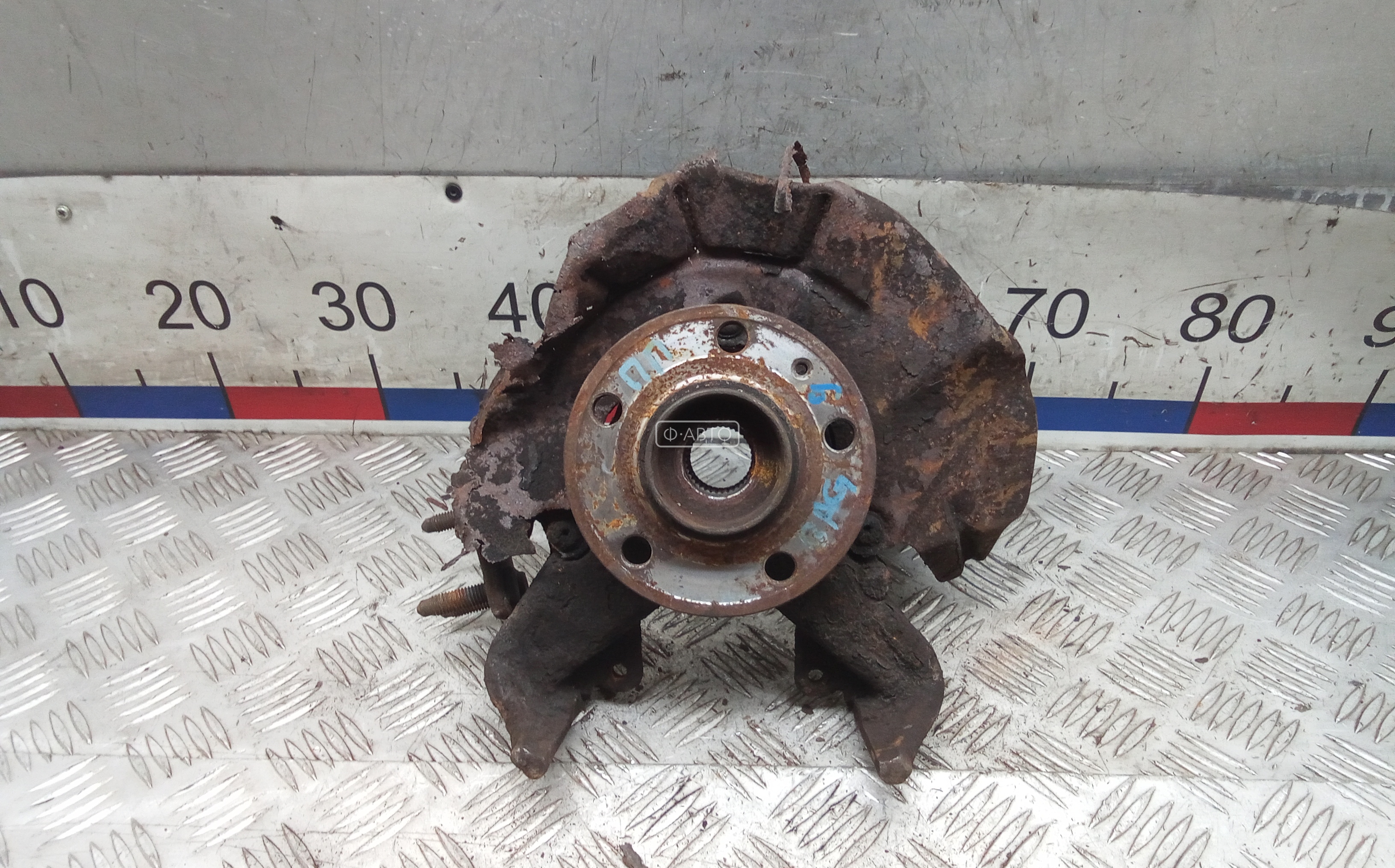 Ступица передняя правая